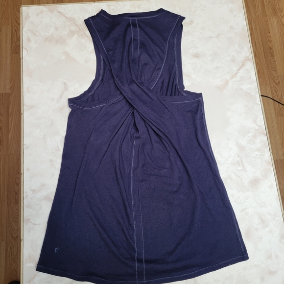 Lululemon Bend & Twist Tank Top Size 6 Navy Blue Sleeveless Athletic Yoga - Picture 2 of 5